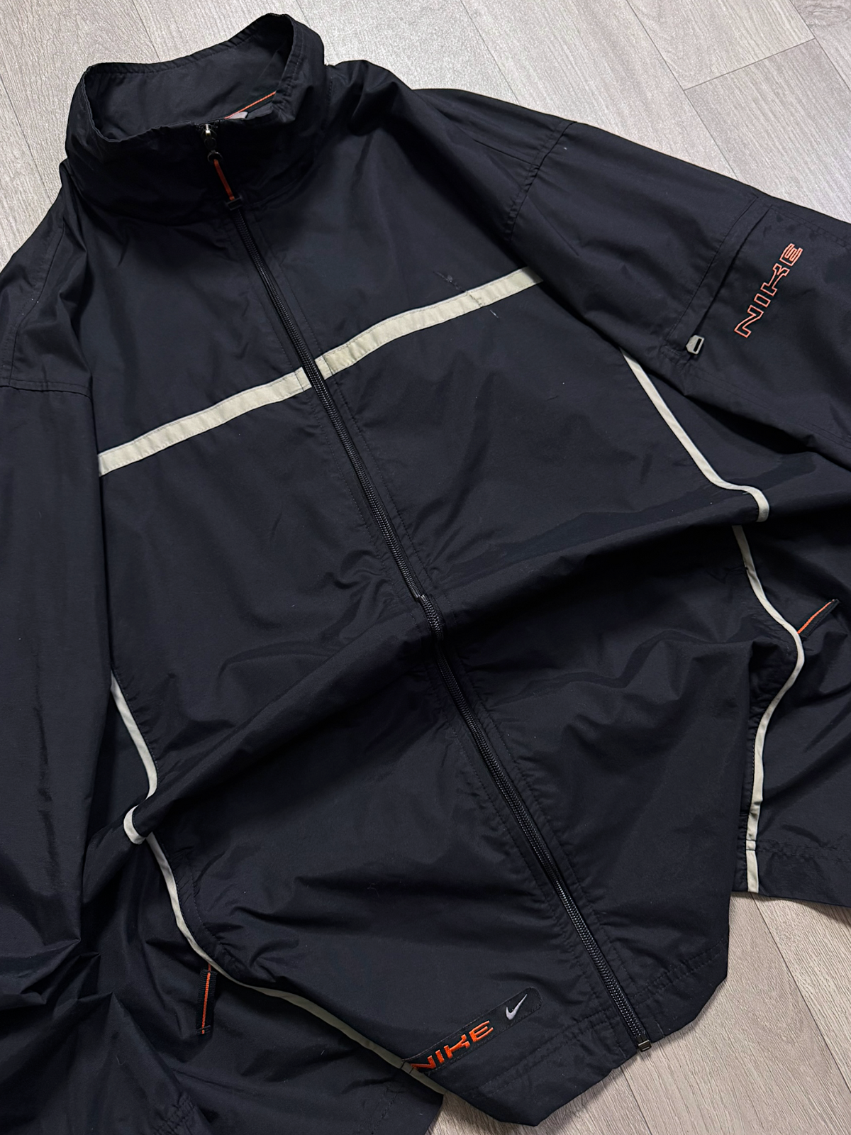 NIKE DARK BLACK TRACK JACKET(XL/XXL)
