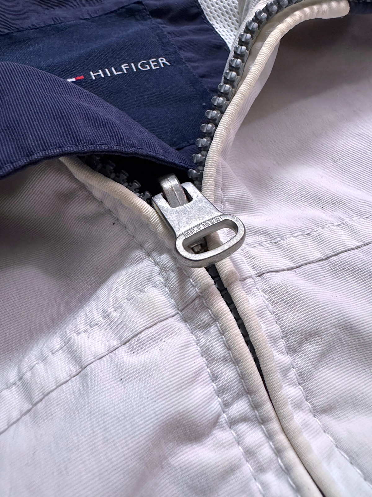 TOMMY HILFIGER LUXURY CLASSIC JACKET (M)