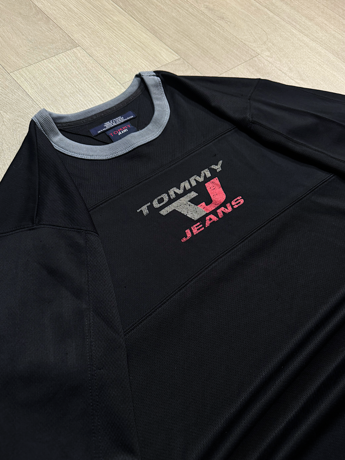 TOMMY HILFIGER DARK LONGSLEEVE (L)