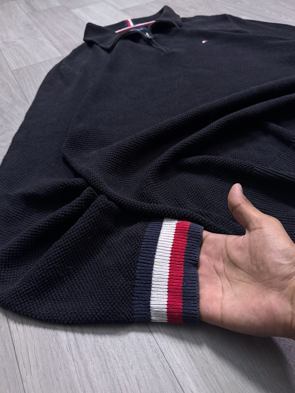 TOMMY HILFIGER LUXURY QUARTER ZIP(L/XL)