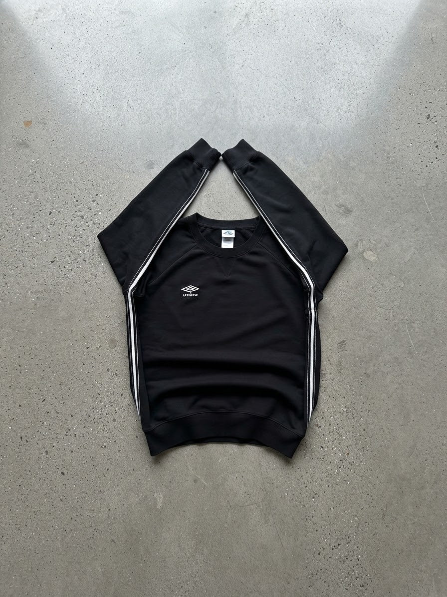 UMBRO BLACK CREWNECK (M)