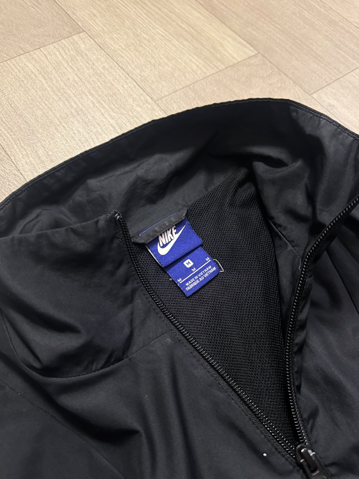 NIKE DARK TRACK JACKET (M/L)