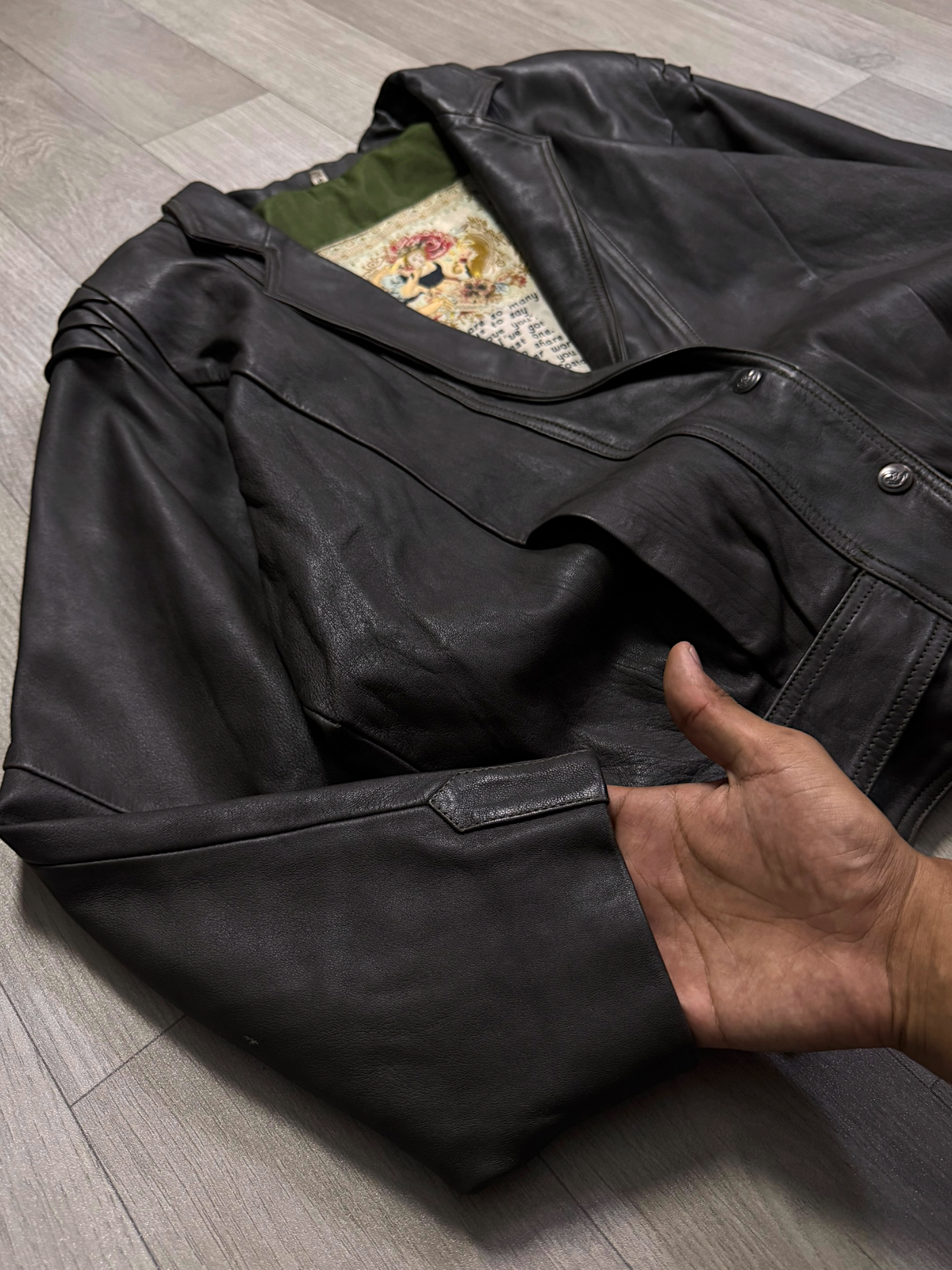 RENZO COSTA LEATHER VINTAGE LUXURY CARDIGGAN  (M)