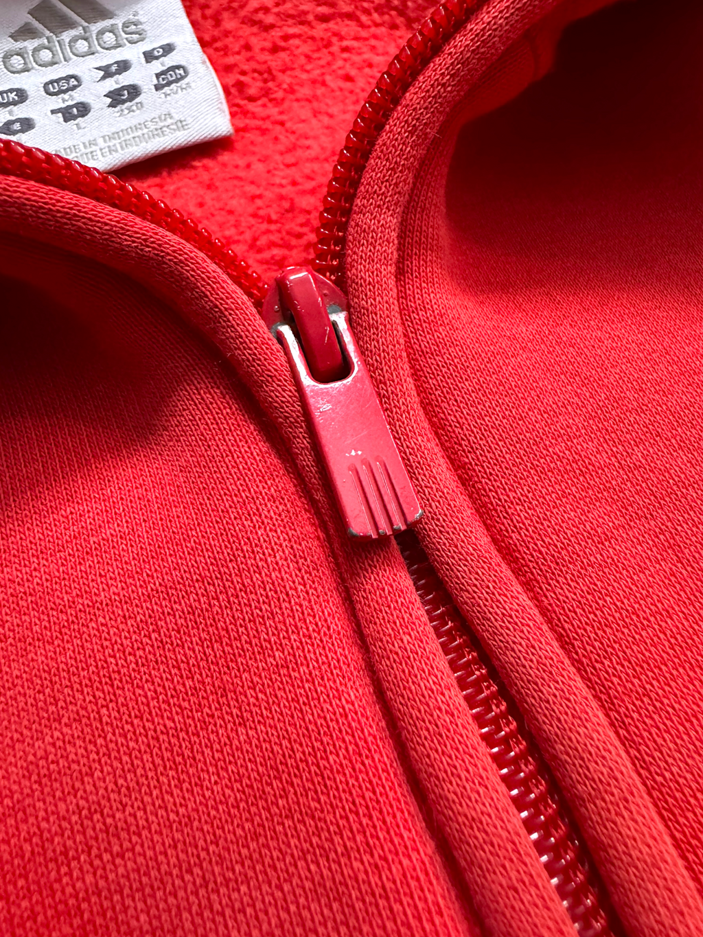 ADIDAS CLASSIC RED TRACK JACKET(L)