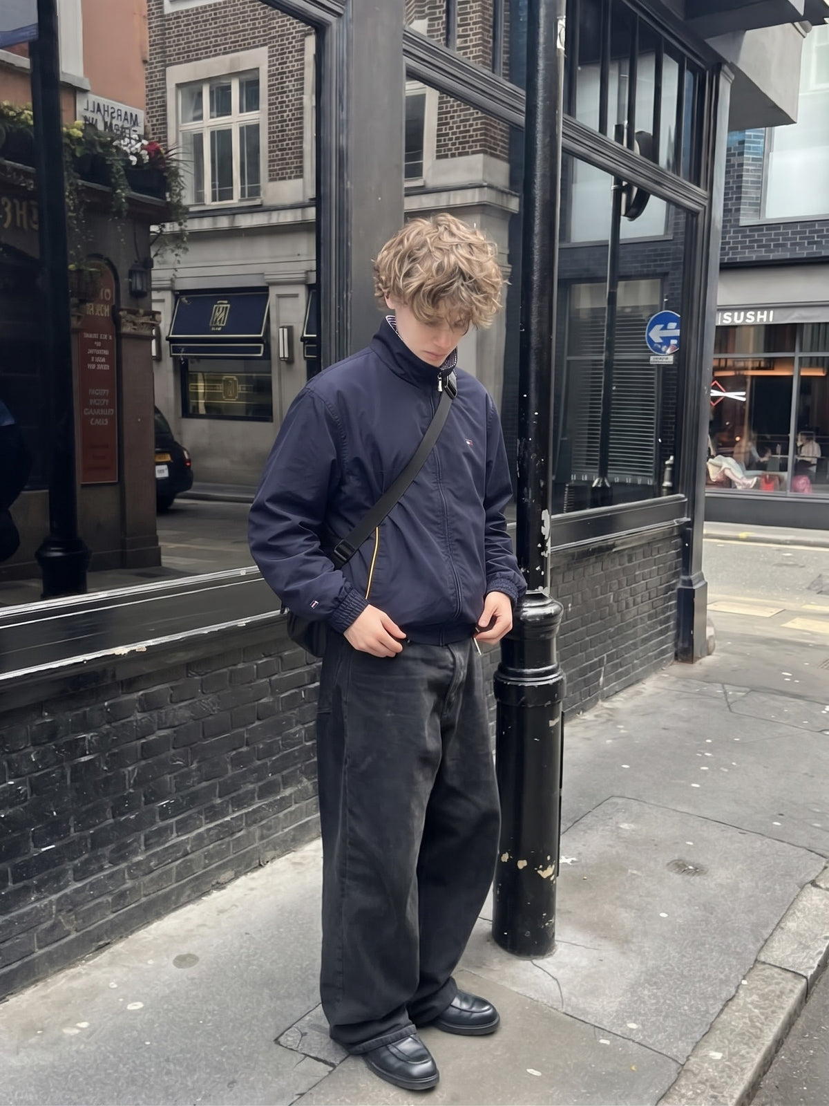 TOMMY HILFIGER LUXURY TRACK JACKET (M/L)