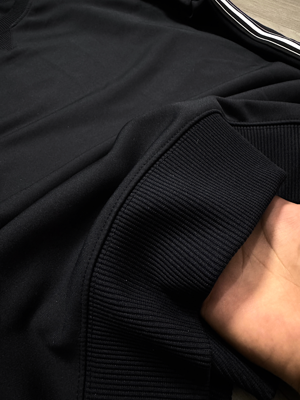 UMBRO BLACK CREWNECK (M)