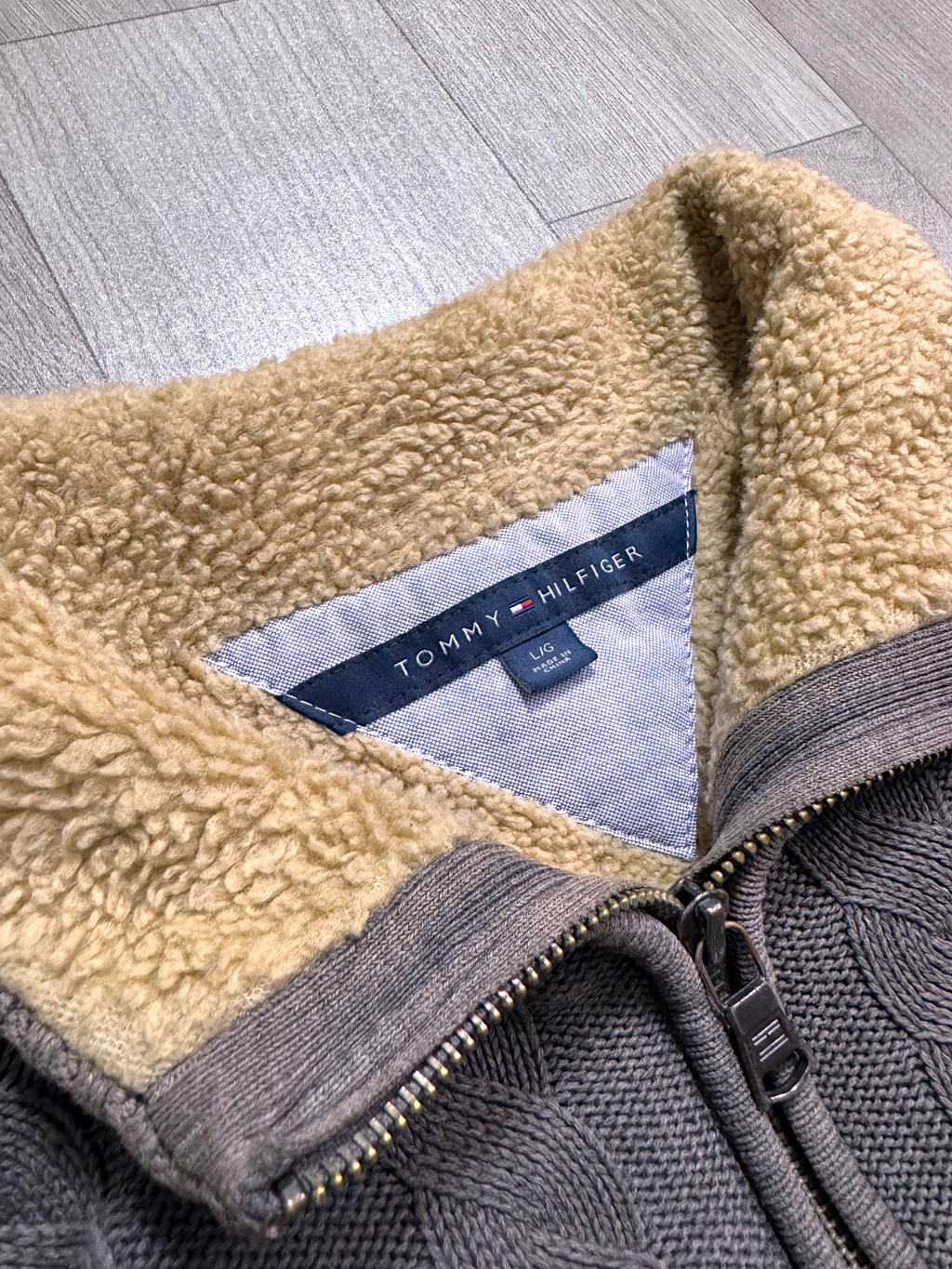 TOMMY HILFIGER LUXURY POLAR SWEATER FULL ZIP (L/XL)