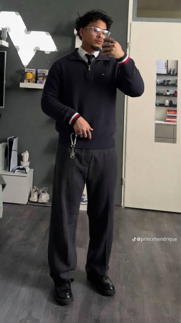 TOMMY HILFIGER LUXURY QUARTER ZIP(L/XL)