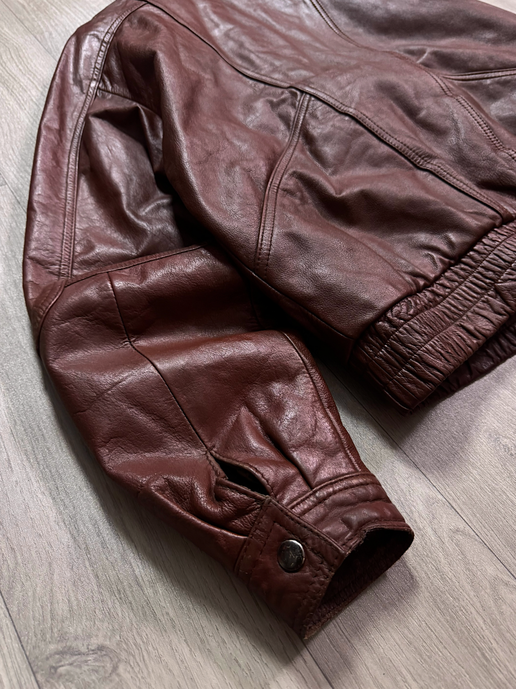 VIATOR LUXURY LEATHER JACKET (M)