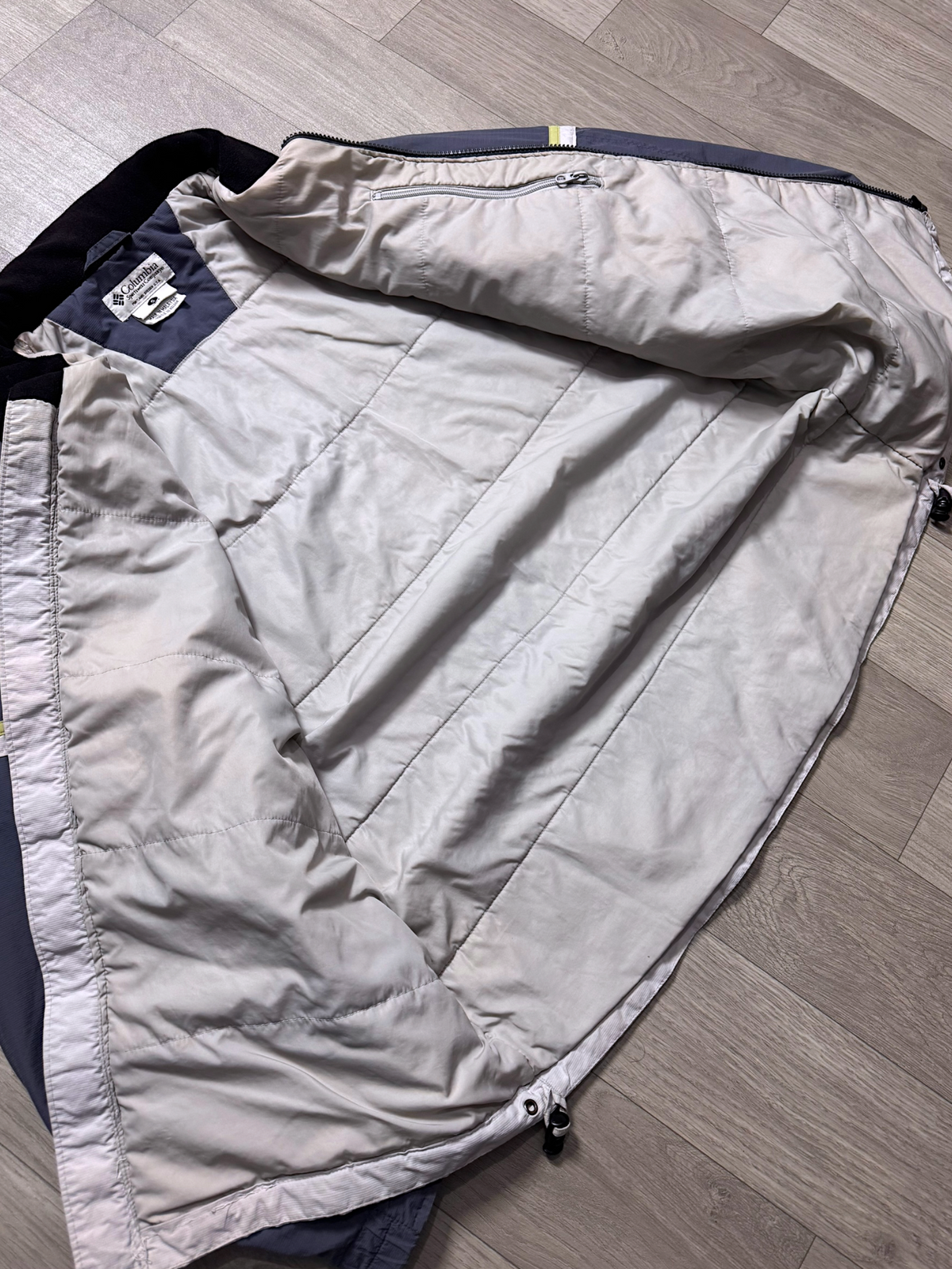 COLUMBIA MOUNTAIN OUTDOOR JACKET (M/L)