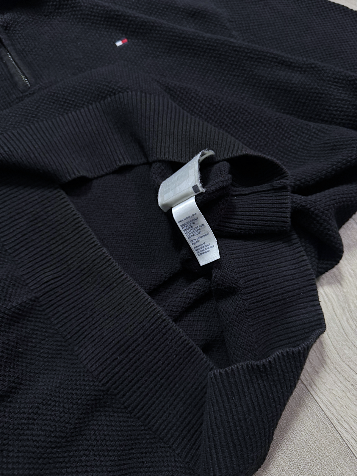 TOMMY HILFIGER LUXURY QUARTER ZIP(L/XL)