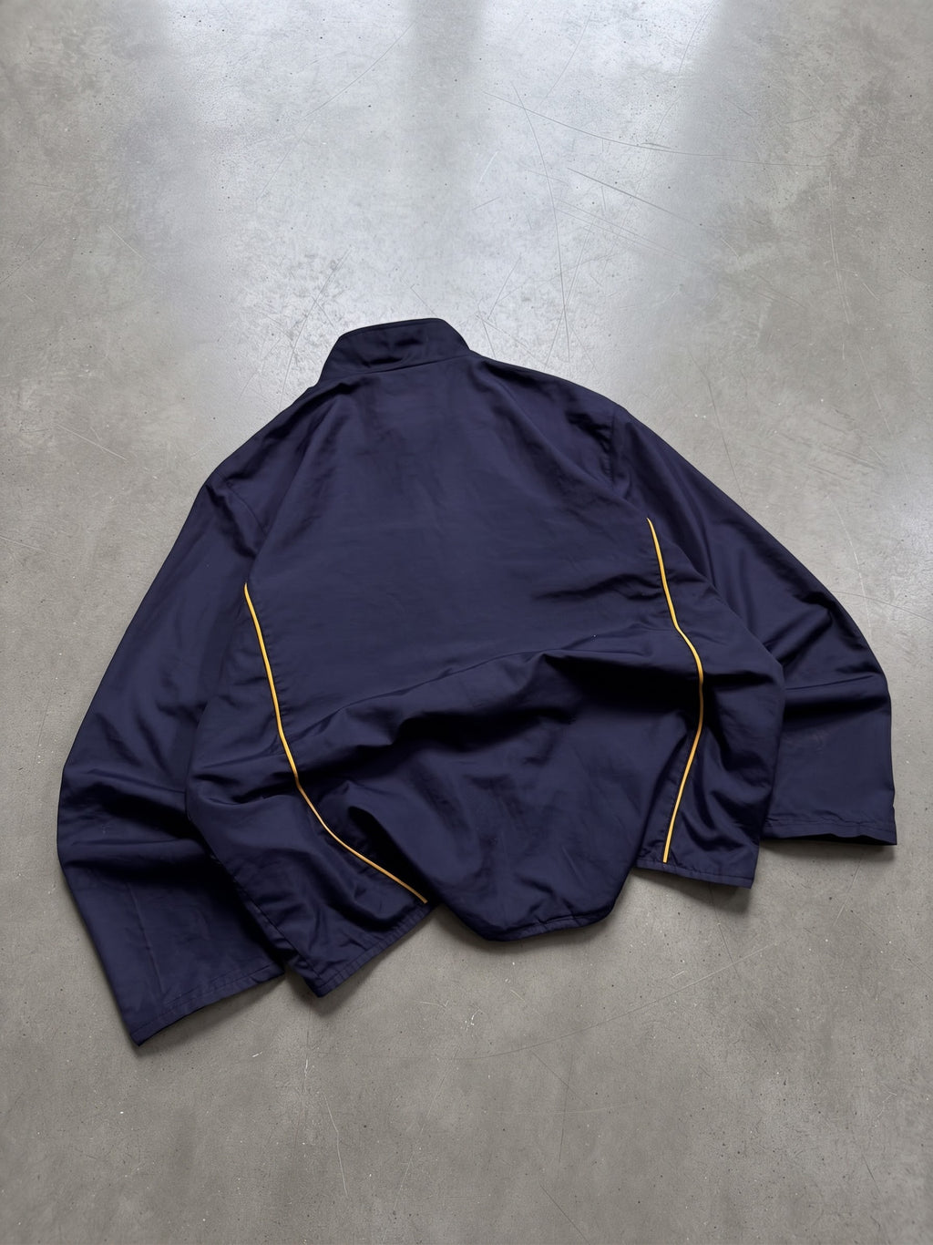 TOMMY HILFIGER LUXURY TRACK JACKET (M/L)