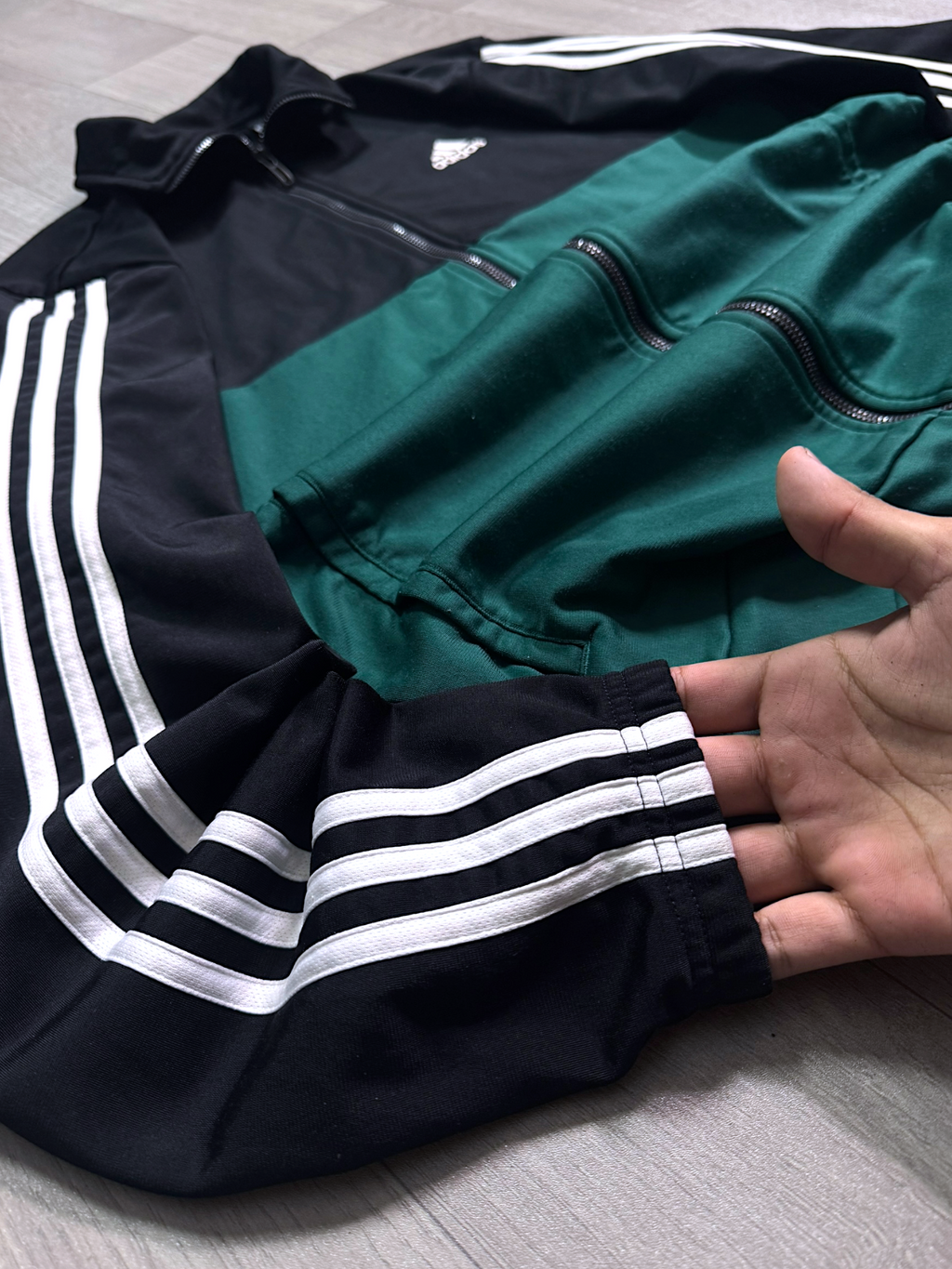 ADIDAS CLASSIC TRACK JACKET (S/M)