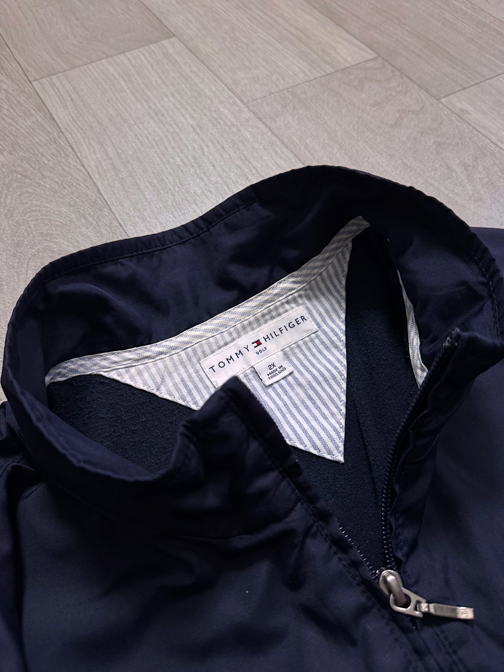 TOMMY HILFIGER LUXURY TRACK JACKET (M/L)