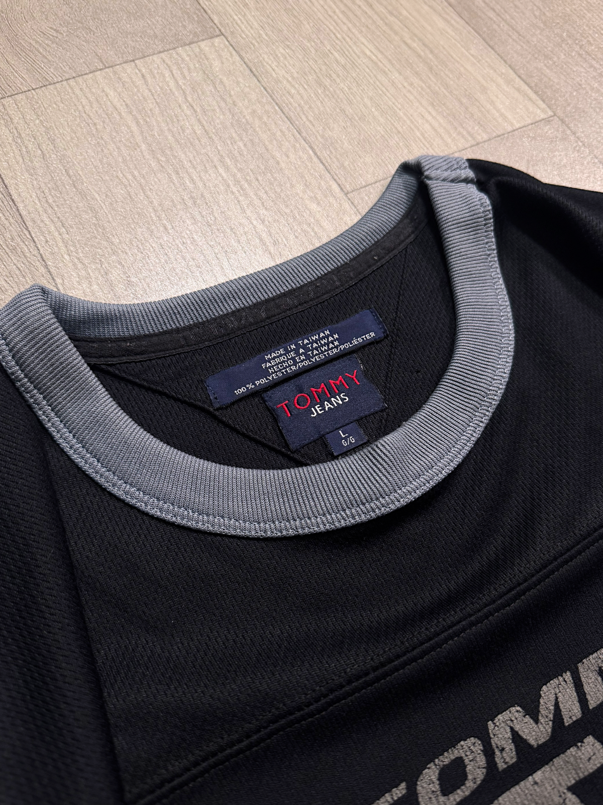 TOMMY HILFIGER DARK LONGSLEEVE (L)