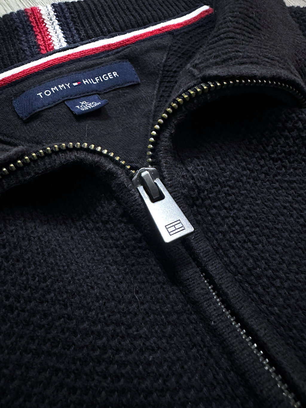 TOMMY HILFIGER LUXURY QUARTER ZIP(L/XL)