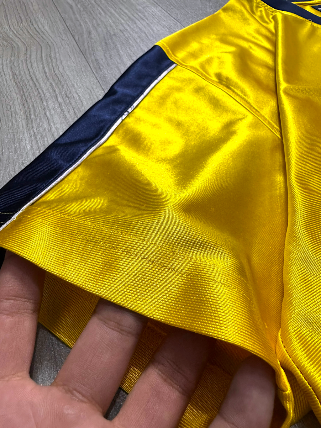 TOMMY HILFIGER ATHLETICS RETRO TEE (L)
