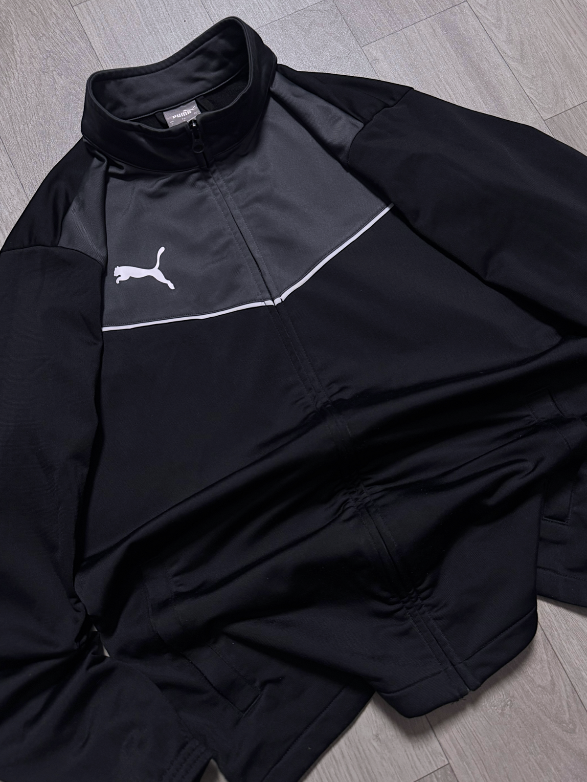 PUMA GRAY TRACK JACKET (L)