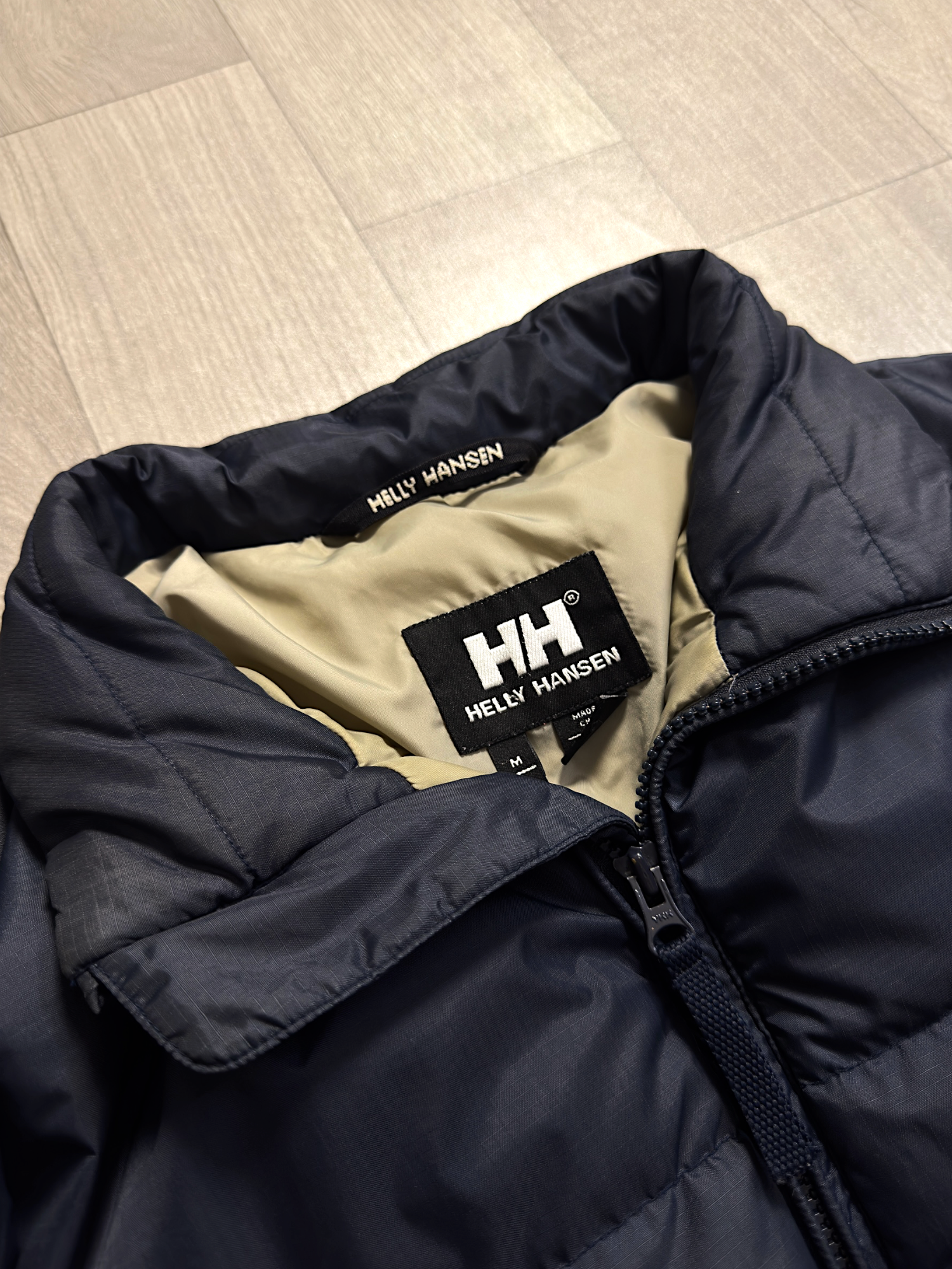 HELLY HANSEN VTG PUFFER JACKET