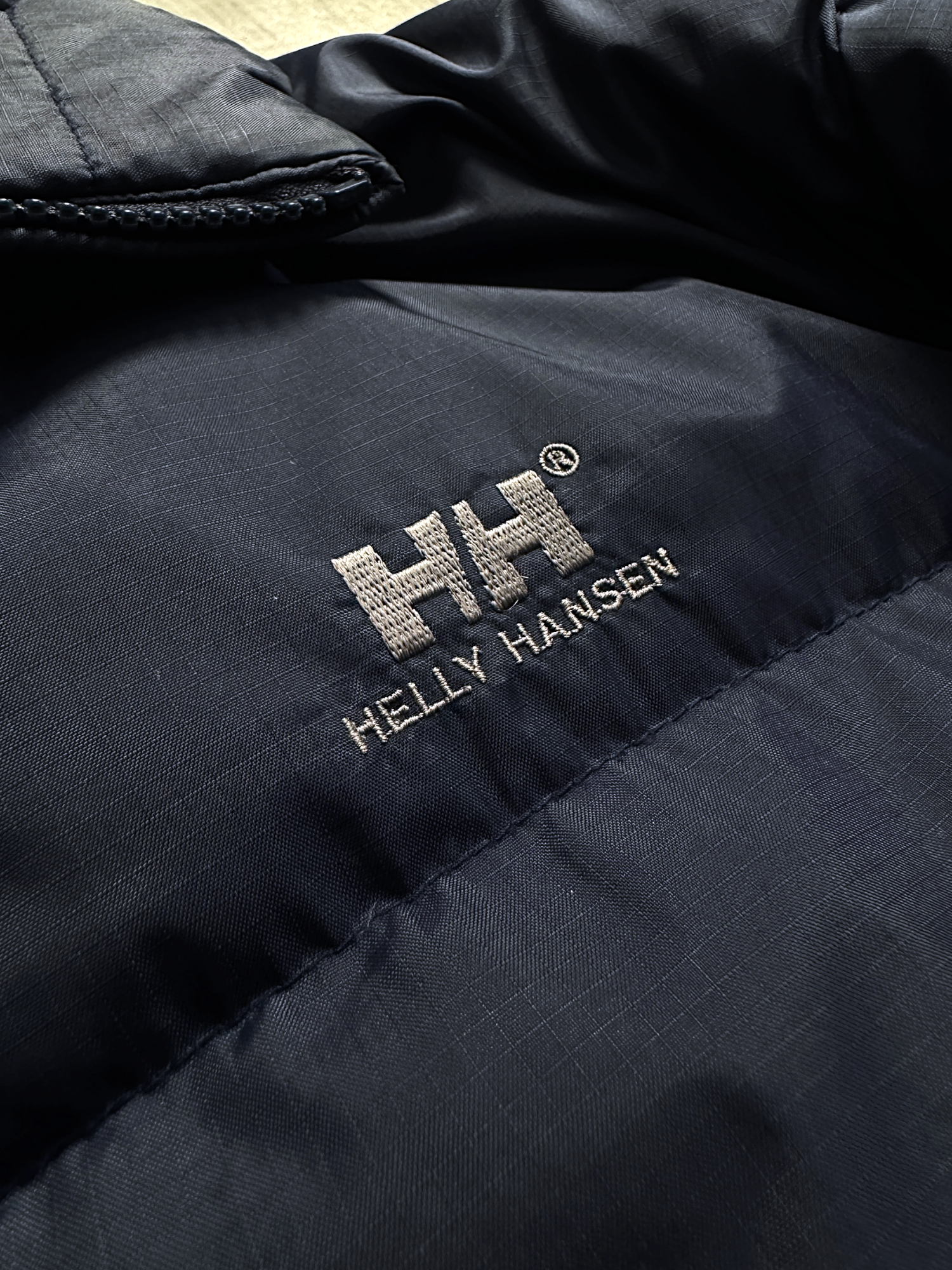 HELLY HANSEN VTG PUFFER JACKET
