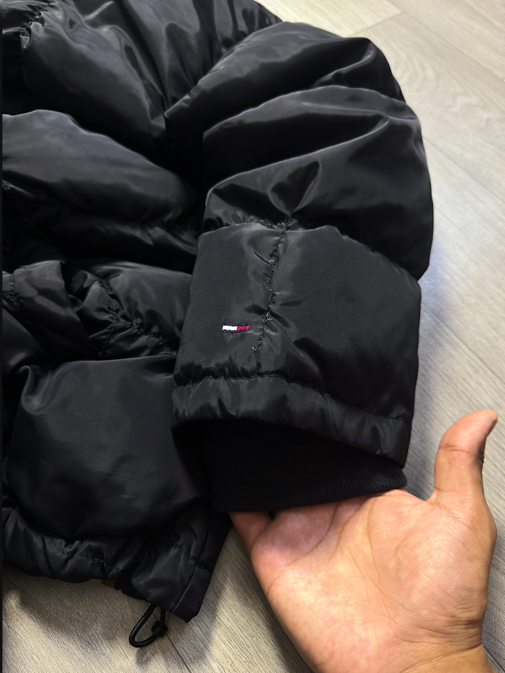 TOMMY HILFIGER LUXURY VTG BLACK PUFFER JACKET