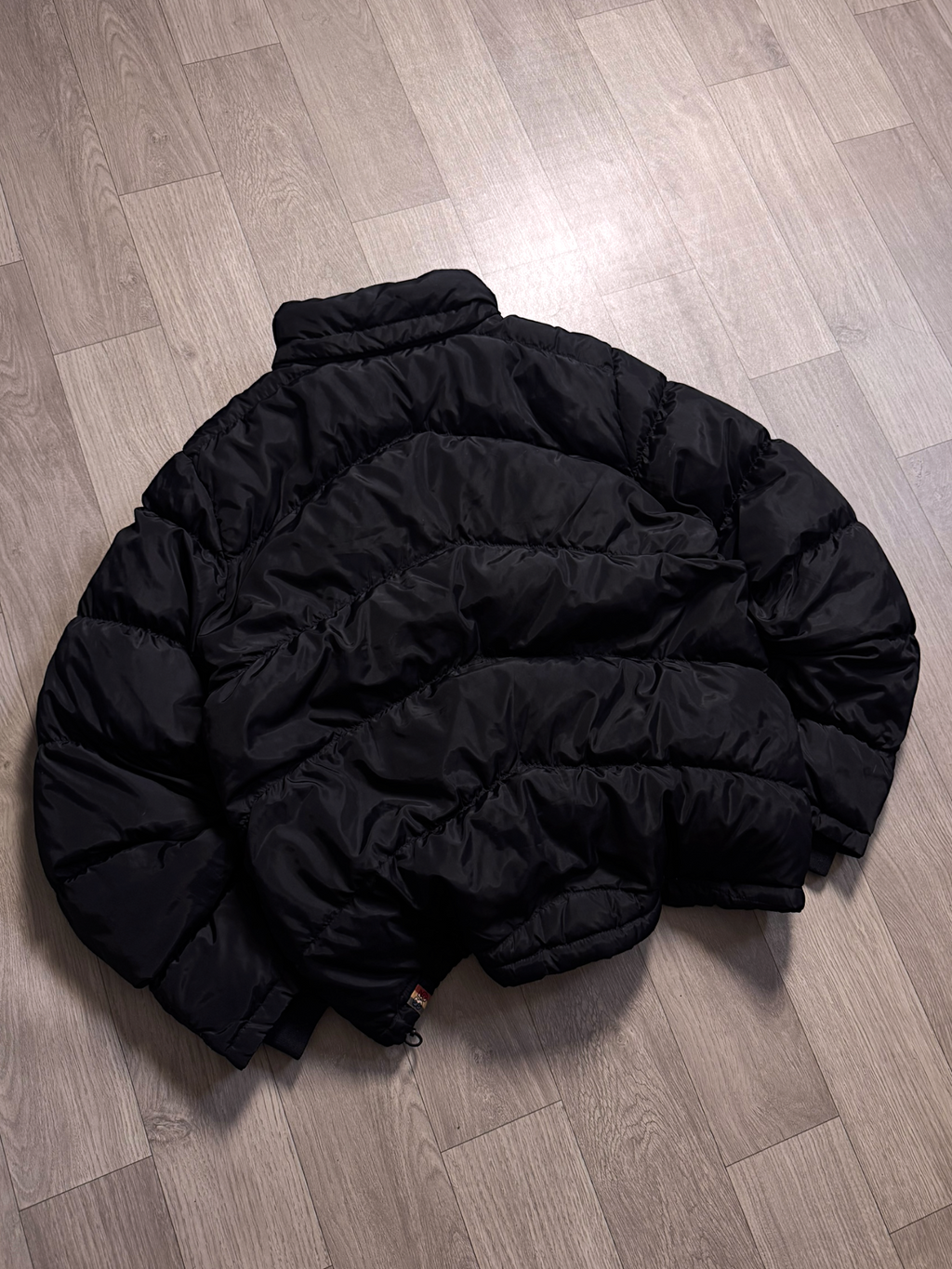 TOMMY HILFIGER LUXURY VTG BLACK PUFFER JACKET