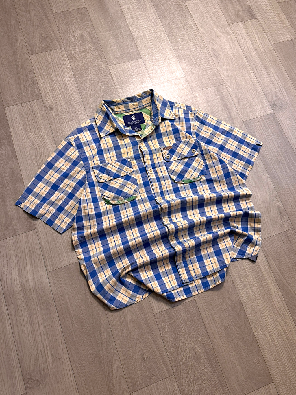 ROCA WEAR VTG SHIRT