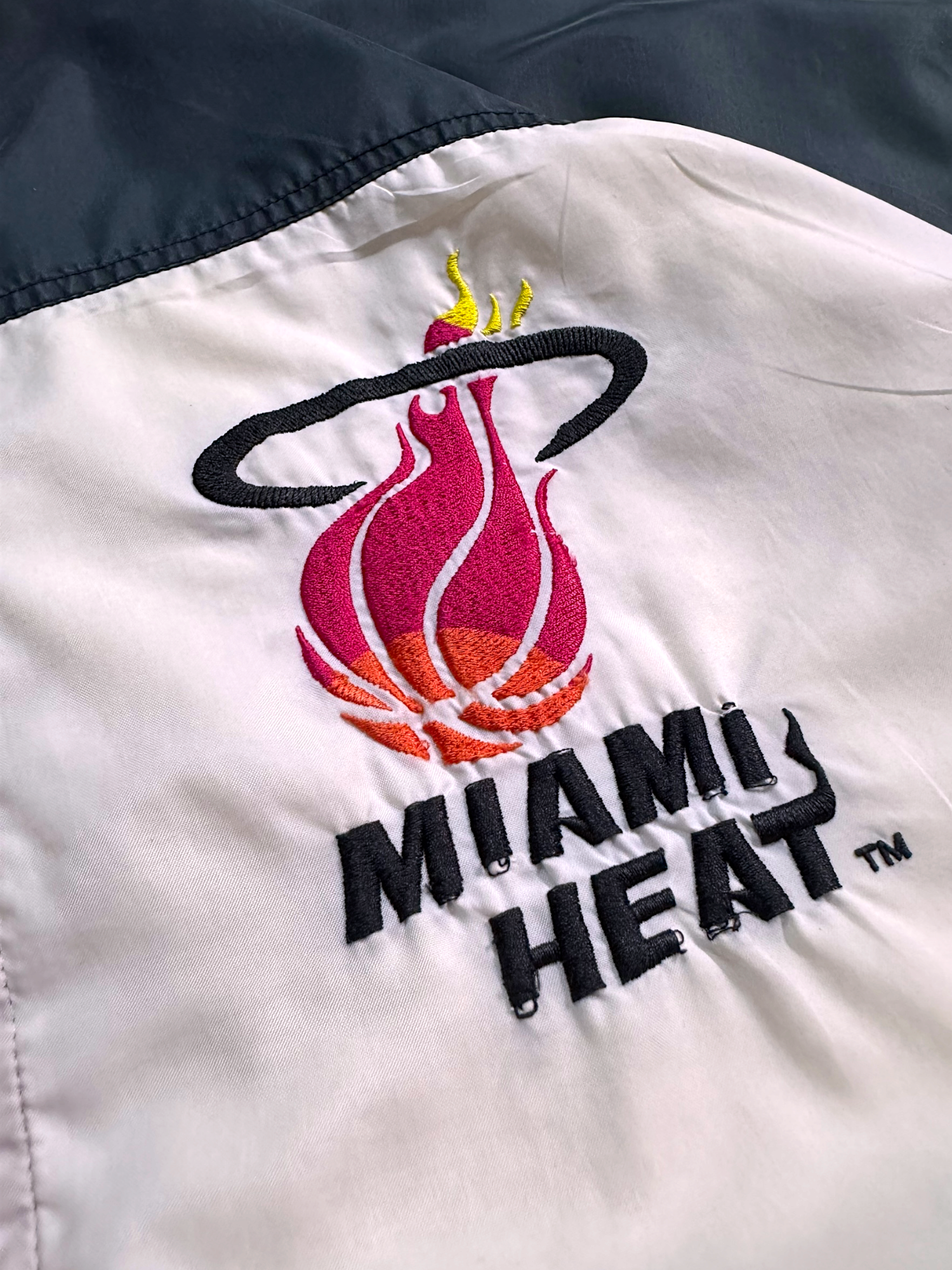 APEX ONE NBA TEAM MIAMI HEAT JACKET (M/L)