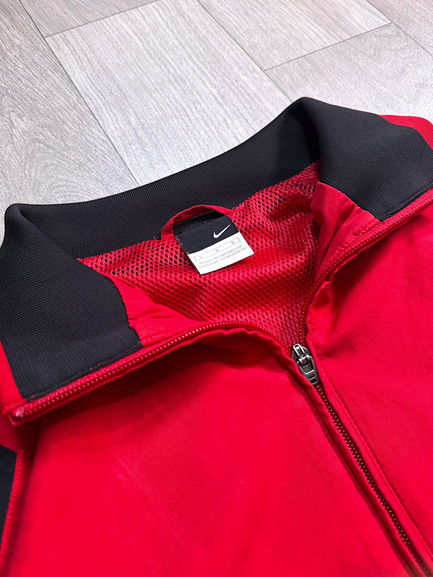 NIKE BIG LOGO RED TRACK JACKET (L)