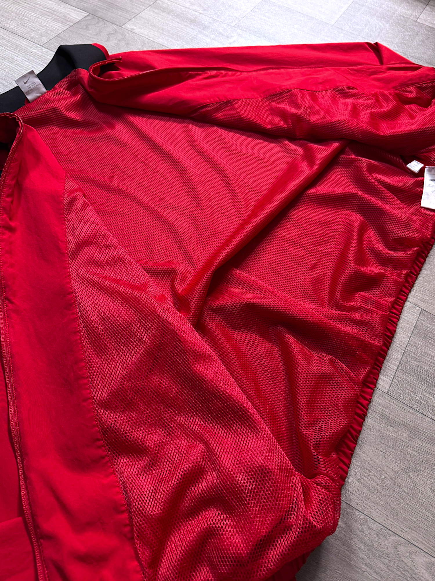 NIKE BIG LOGO RED TRACK JACKET (L)