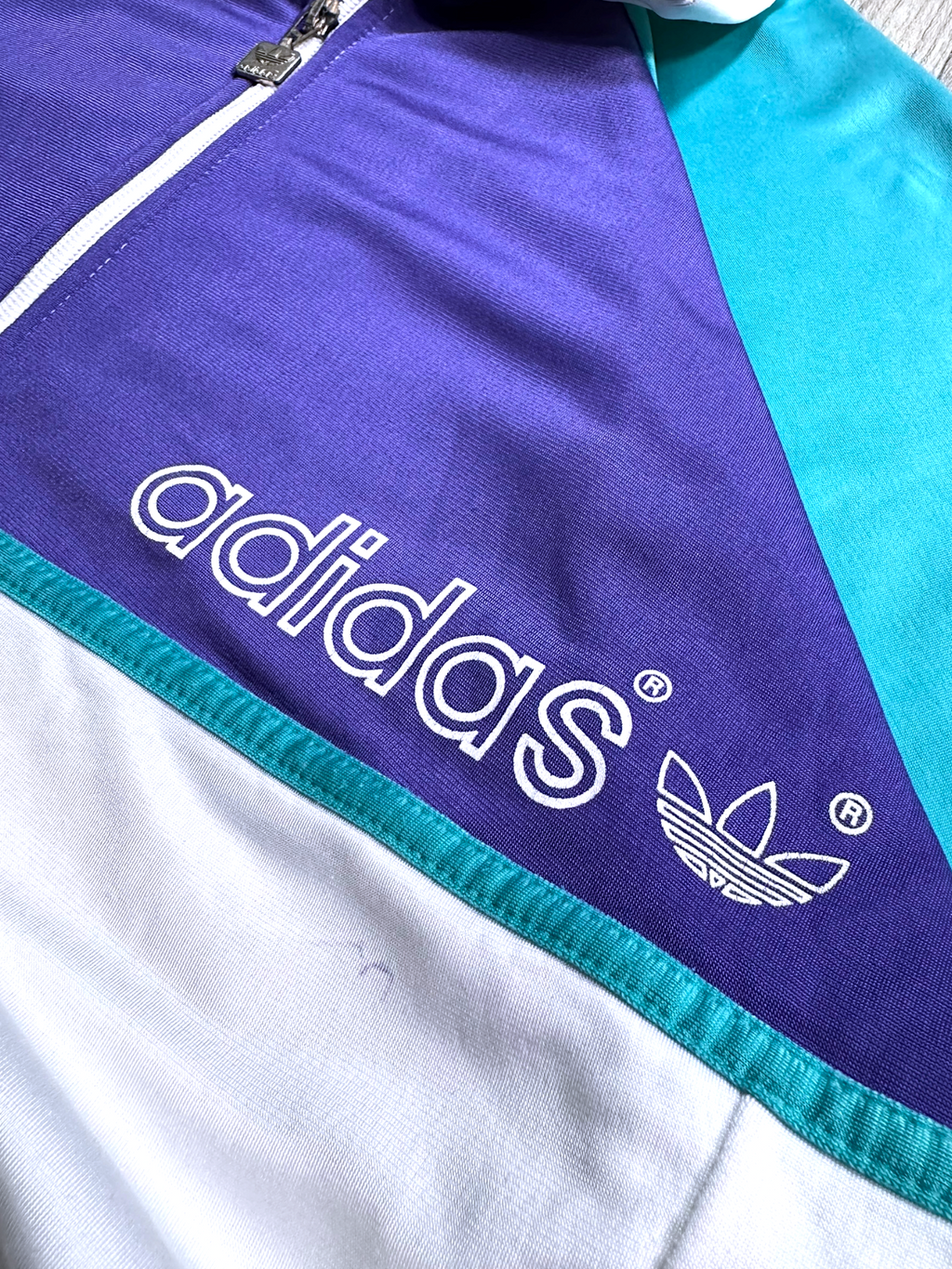 ADIDAS VTG LOGO TRACK JACKET (M/L)